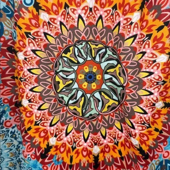 Colorful Mandala Print Women's Top Size Large - Picture 6 of 6